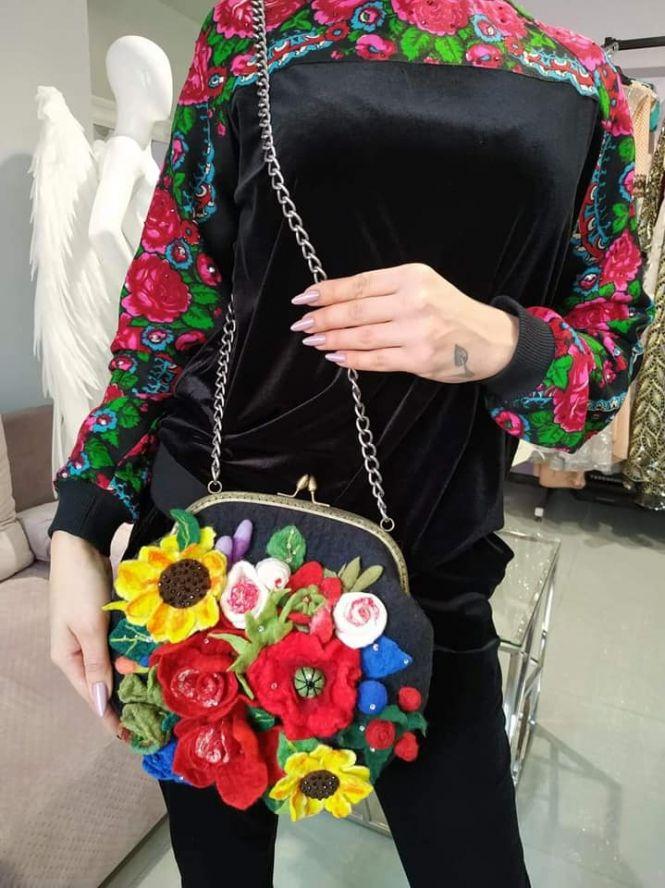 Новини Вінниці - фото з Куртки з обличчям, кото-рюкзаки, прикраси з вовни, або як може хобі стати професією