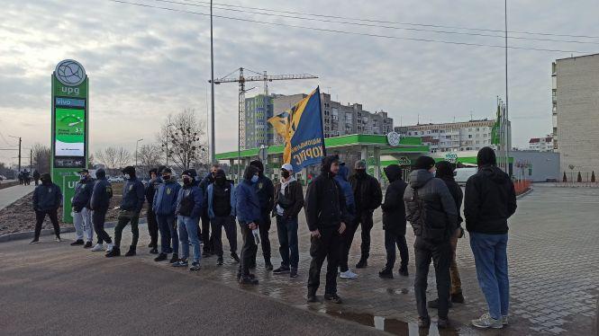 Новини Житомира - фото з Поки міська влада бездіє, житомиряни домоглися у суді закриття скандальної «ЮПІДЖІ»