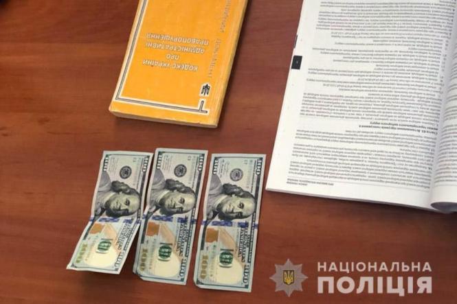 Новини Хмельницького - фото з На Хмельниччині п’яний водій хотів домовитися з патрульним за 300 доларів