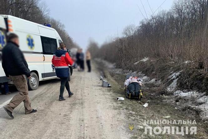 Новини Тернополя - фото з Смертельна ДТП біля села Чистилів: водій на Лексусі збив бабусю з 5-річним онуком, які перебігали дорогу