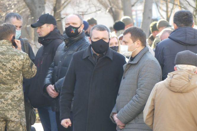 Новини Хмельницького - фото з У Кам'янці попрощалися із загиблим на Донбасі підполковником Ковалем (ФОТО)