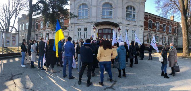 Новини Хмельницького - фото з Протест працівників “СВ” біля міськради: цікаві факти та коментарі учасників (ВІДЕО)