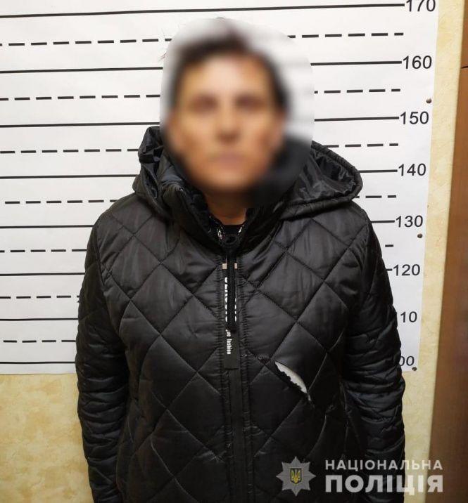 Новини Вінниці - фото з Втратив свідомість під час розмови. Дві жінки дивним чином обібрали чоловіка на автовокзалі