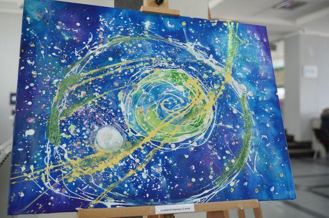 Новини Вінниці - фото з «Запали місто синім»: у Вінниці триває виставка особливих картин від особливих художників