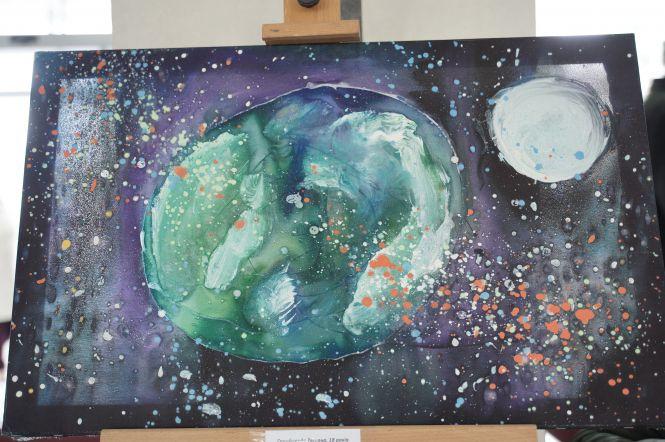 Новини Вінниці - фото з «Запали місто синім»: у Вінниці триває виставка особливих картин від особливих художників