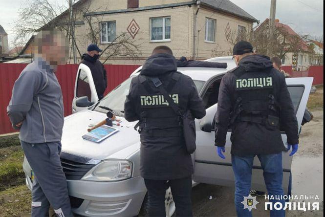 Новини Хмельницького - фото з Поліція затримала 30-річного хмельничанина із сильними психотропними наркотиками