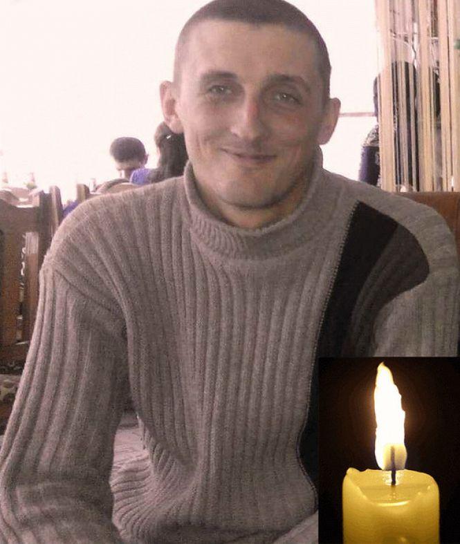 Новини Хмельницького - фото з Нетиповий священник: з гітарою та собакою поїхав на Схід, а в костелі відкрив музей війни