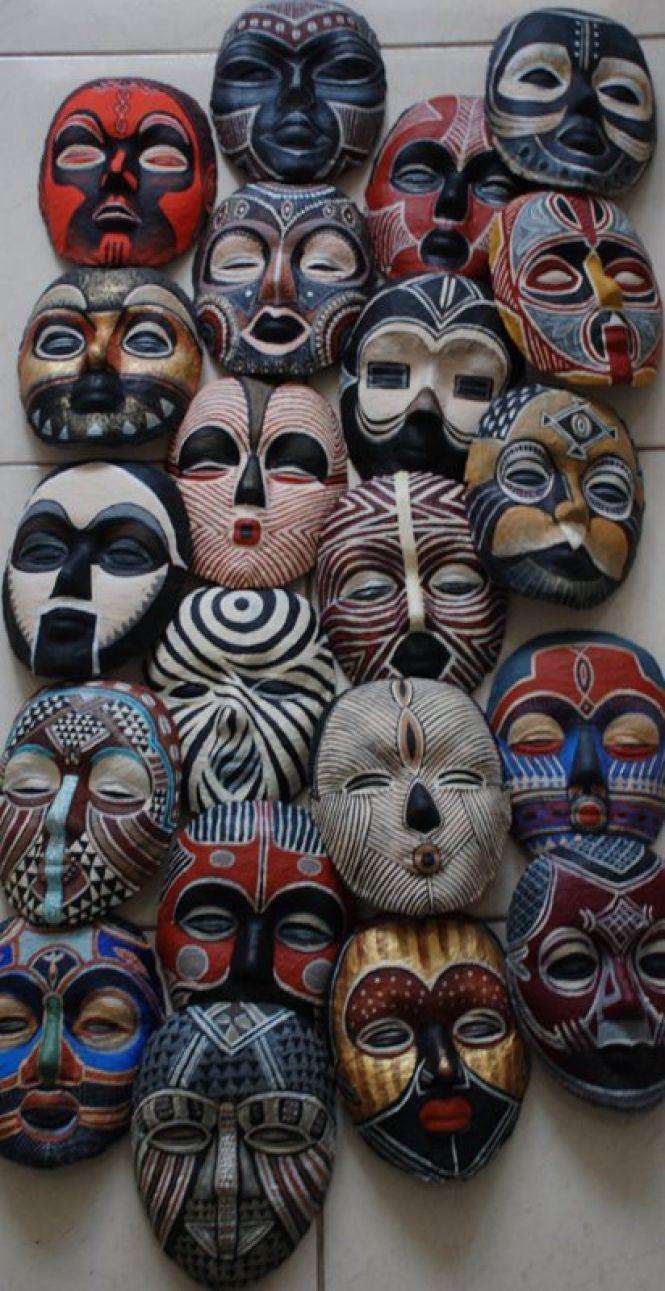 Новини Вінниці - фото з З Південної Африки до Вінниці: художник Олександр Никитюк презентував виставку «Маскування»