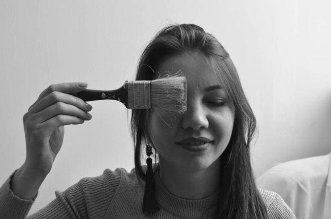 Новини Вінниці - фото з Чорнила зі спиртом, фен і творча інтуїція: як художниця з Хмільника створює унікальні картини