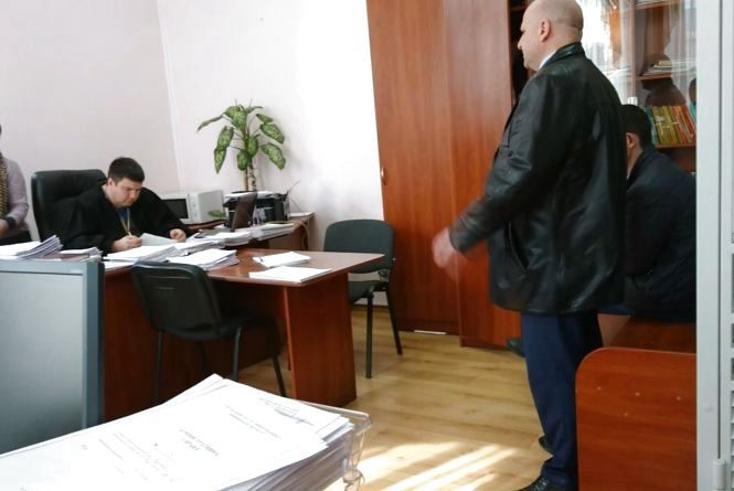 Новини Вінниці - фото з Зниклий військовий та спіймані хабарники: важливе за 8 квітня на 20minut.ua У справі хабарників сервісного центру фігурують звільнені і поновлені на службі поліцейські