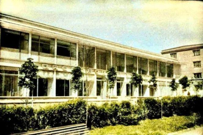 Новини Тернополя - фото з «Нептун» як притягував, так і відлякував. Історія «культового» тернопільського кафе (ФОТО)