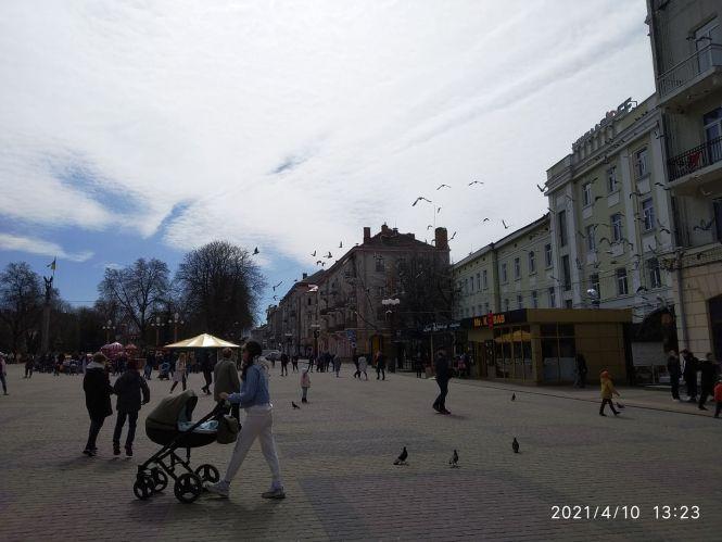 Новини Тернополя - фото з Замальовки з весняного Тернополя: як містяни проводять вихідний (ФОТОРЕПОРТАЖ)