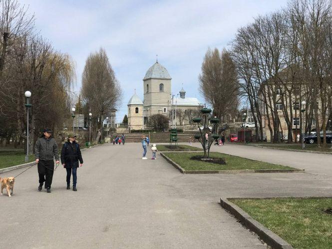 Новини Тернополя - фото з Замальовки з весняного Тернополя: як містяни проводять вихідний (ФОТОРЕПОРТАЖ)