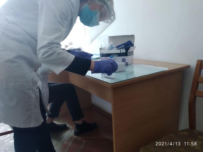 Новини Тернополя - фото з Лікарка наполягає, щоб дитина йшла на ПЛР-тест. Чи справді батькам відмовляються відкривати лікарняні Немає опису.