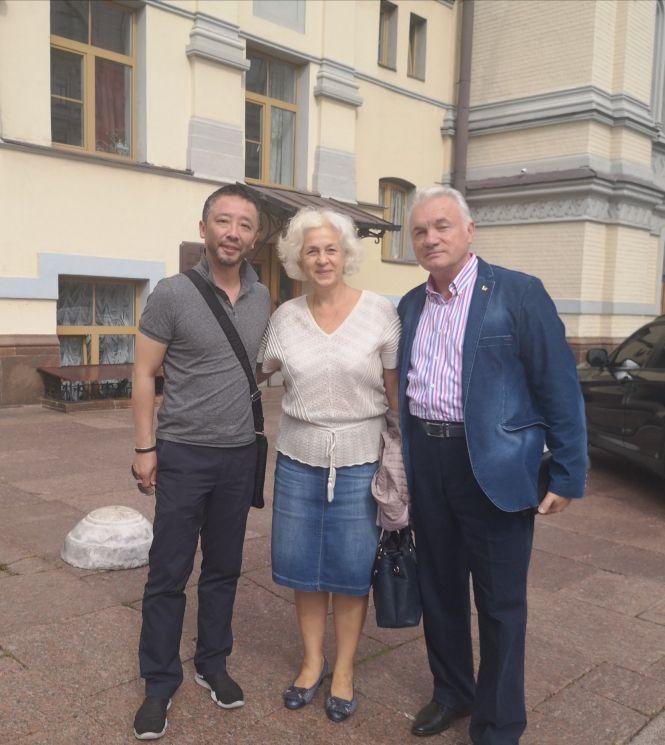 Новини Вінниці - фото з Вона душа «Барвінку» і мама для всіх «барвінчат». Як вчитель історії створив уславлений колектив танцю