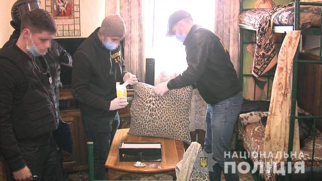 Новини Вінниці - фото з «Смотрящього» за колонією підозрюють у... наповненні «злодійського общака»