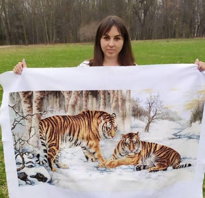 Новини Вінниці - фото з Мапа України в 70 пар рук. Вінничанка організувала проєкт для українських вишивальниць