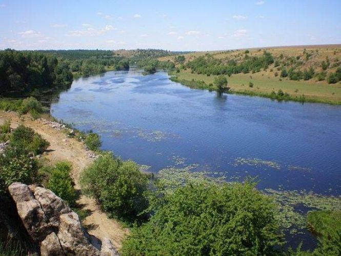 Новини Вінниці - фото з «Це справжній музей каменів…» Пропонуємо оглянути дивовижні зображення на березі Бугу