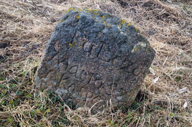 Новини Вінниці - фото з «Це справжній музей каменів…» Пропонуємо оглянути дивовижні зображення на березі Бугу