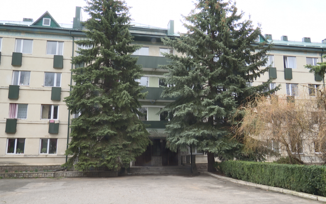 Новини Тернополя - фото з У геріатричному центрі в Петрикові майже всі підопічні хочуть вакцинуватися Pfizer. Що розповідають?