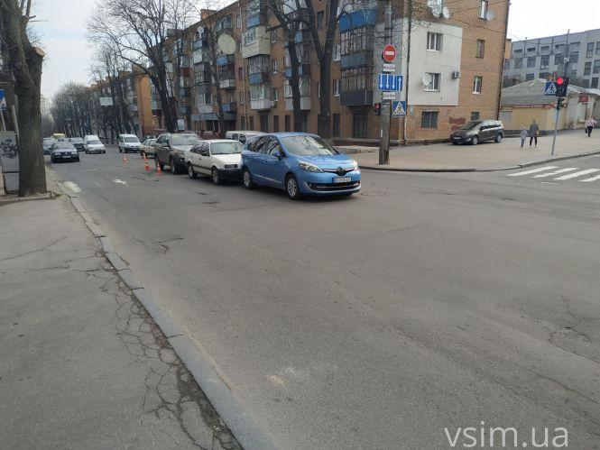 Новини Хмельницького - фото з У ДТП на Кам'янецькій потрапило одразу три авто (ФОТО)