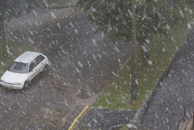 Новини Вінниці - фото з Надзвичайна ситуація в країні та сильні заморозки: важливе за 21 квітня на 20minut.ua Рятувальники попереджають про град, грози та сильні заморозки