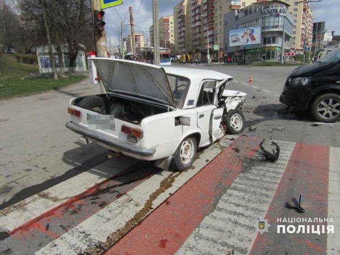 Новини Хмельницького - фото з Лобове зіткнення на Озерній: в поліції відкрили провадження