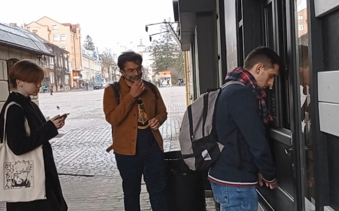 Новини Тернополя - фото з Чи готові тернополяни до зустрічі з іноземцями? Експеримент із неочікуваним завершенням (ВІДЕО)