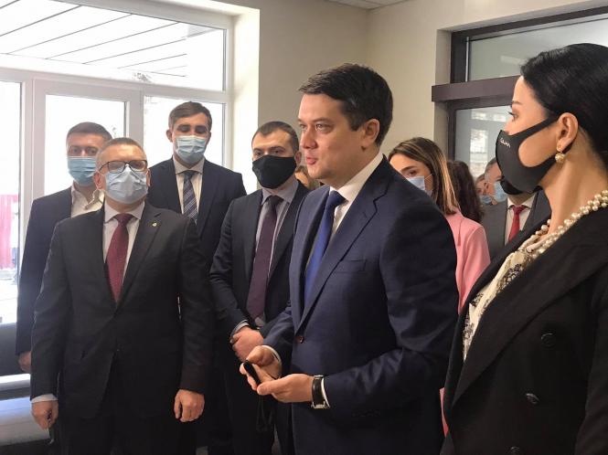 Новини Хмельницького - фото з У Хмельницькому відкрили новий медзаклад, де будуть проводити трансплантацію серця Нет описания.