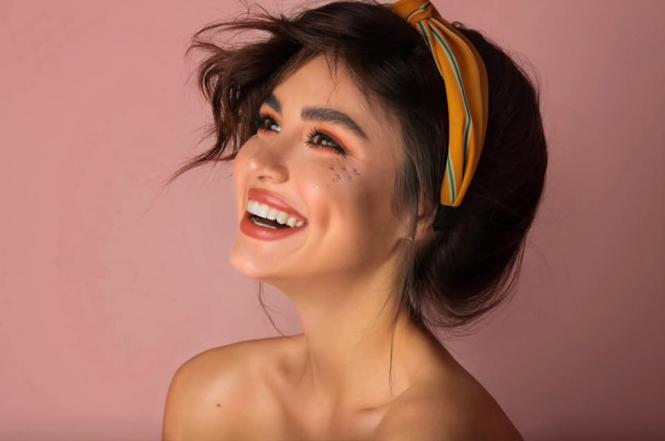 На зображенні може бути: 1 особа та smiling