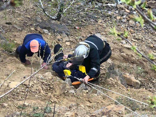 Новини Вінниці - фото з Впав у 20-метрову яму. На кар'єрі в Гнівані рятували школяра