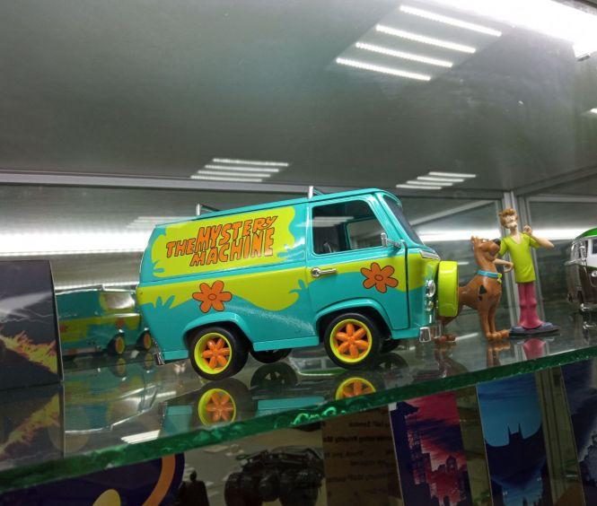 Новини Вінниці - фото з Бетмобіль, фургончик Скубі-Ду, Делоріан: якою буде нова експозиція у музеї моделей транспорту