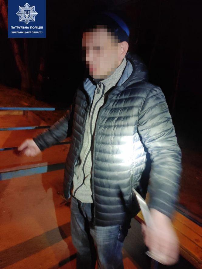 Новини Хмельницького - фото з На вулицях Хмельницького спіймали 4 молодиків з наркотиками (ФОТО)