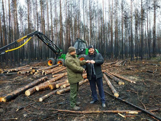 Новини Житомира - фото з Лісові пожежі рятуватимуть 30-річні УРАЛи вартістю 1,3 мільйони