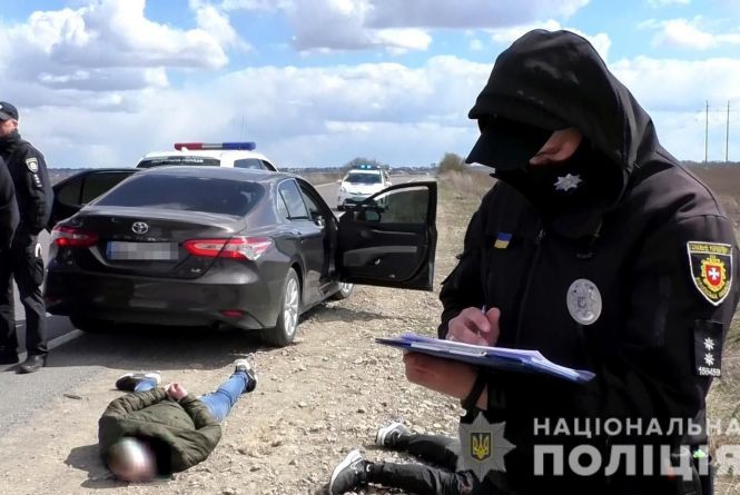 Новини Вінниці - фото з Збили насмерть дитину, серійні крадії та інше важливе за 28 квітня на 20minut.ua Біля Рівного затримали трьох вінничан на чорній «Toyota Camry» (ВІДЕО)