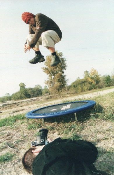 Новини Вінниці - фото з «Танок на майдані Конґо» сьогодні у Вінниці! Як у 90-х гурт за 50$ знімав свій перший кліп