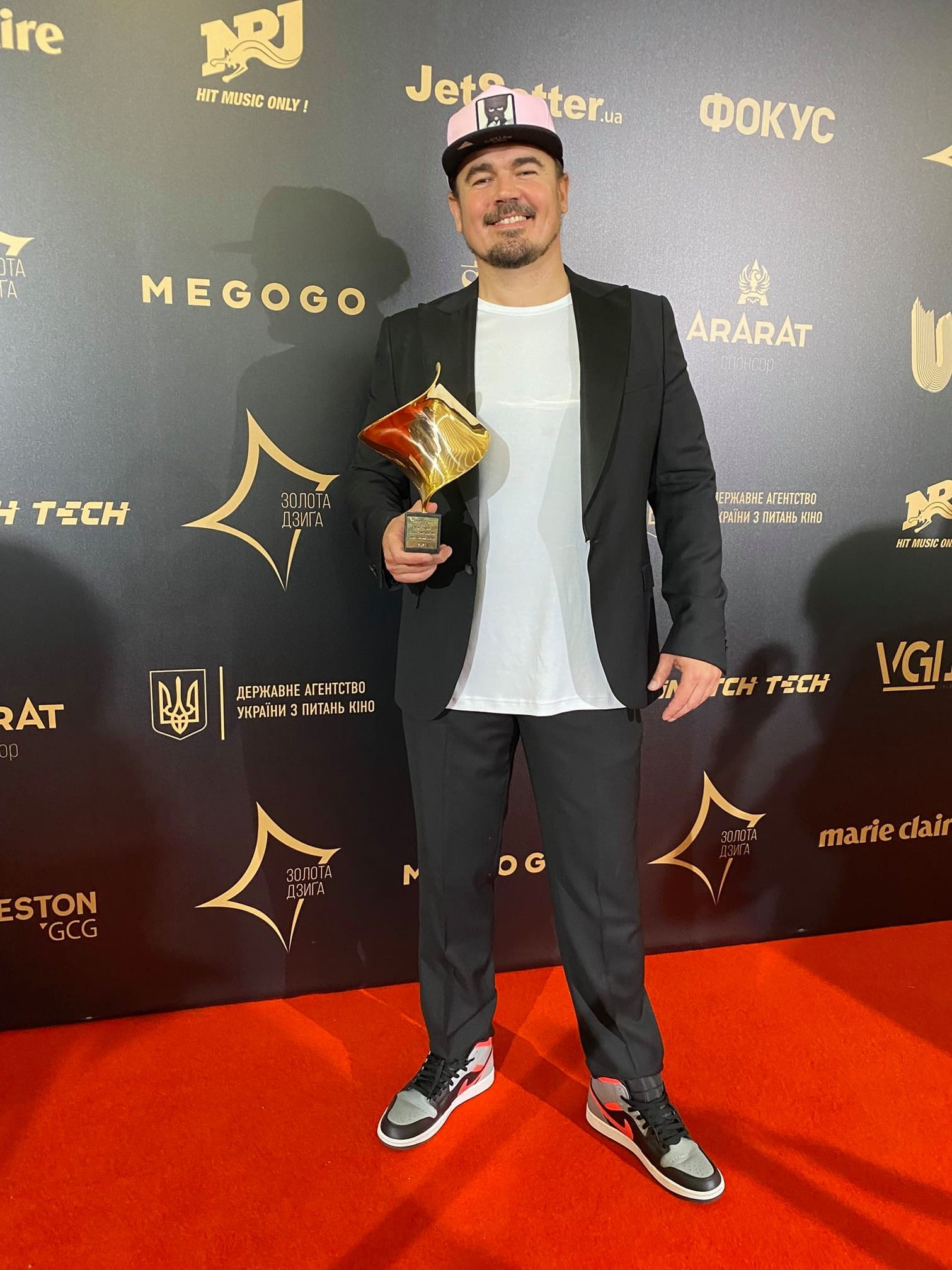 Новини Вінниці - фото з «Танок на майдані Конґо» сьогодні у Вінниці! Як у 90-х гурт за 50$ знімав свій перший кліп