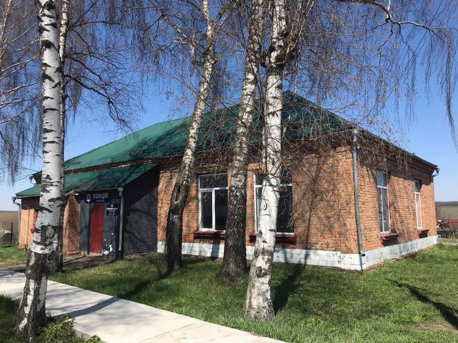 Новини Хмельницького - фото з У Лісових Гринівцях є “Висранка” і живуть депутати. Репортаж з села Нет описания.