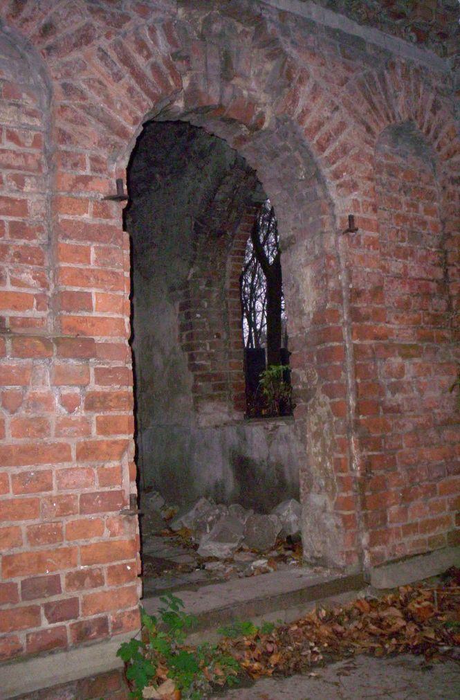 Новини Житомира - фото з Міфи та вірування сучасних житомирян: чорна магія, сатаністи та чому на кладовищах інколи весело