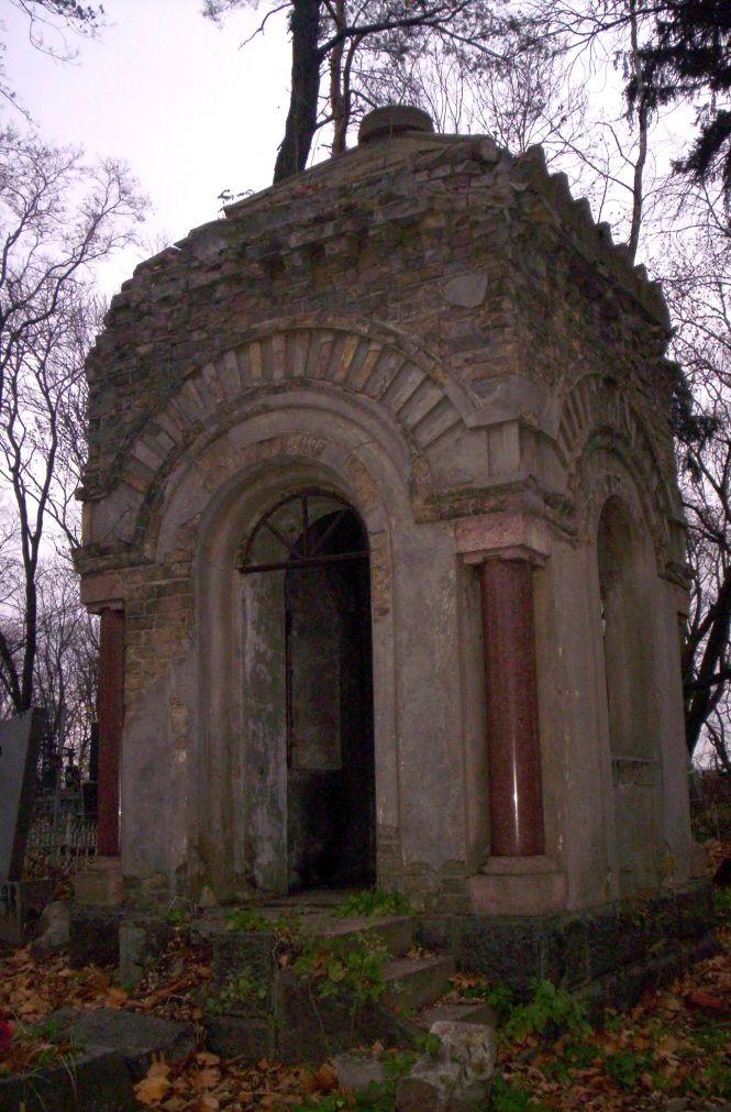 Новини Житомира - фото з Міфи та вірування сучасних житомирян: чорна магія, сатаністи та чому на кладовищах інколи весело