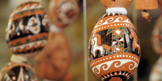 Новини Вінниці - фото з Традиції Поділля. Як молодь у давнину фліртувала за допомогою писанок на Великдень