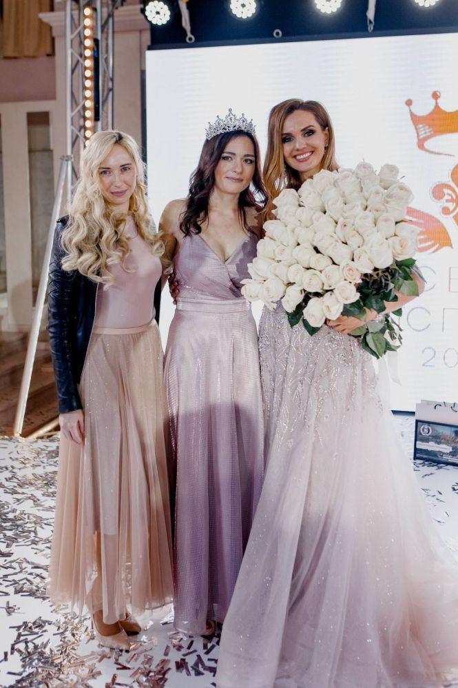 Новини Вінниці - фото з Корони отримали всі. Хто переміг у конкурсі «Місіс Вінниця та Місіс Поділля-2021»