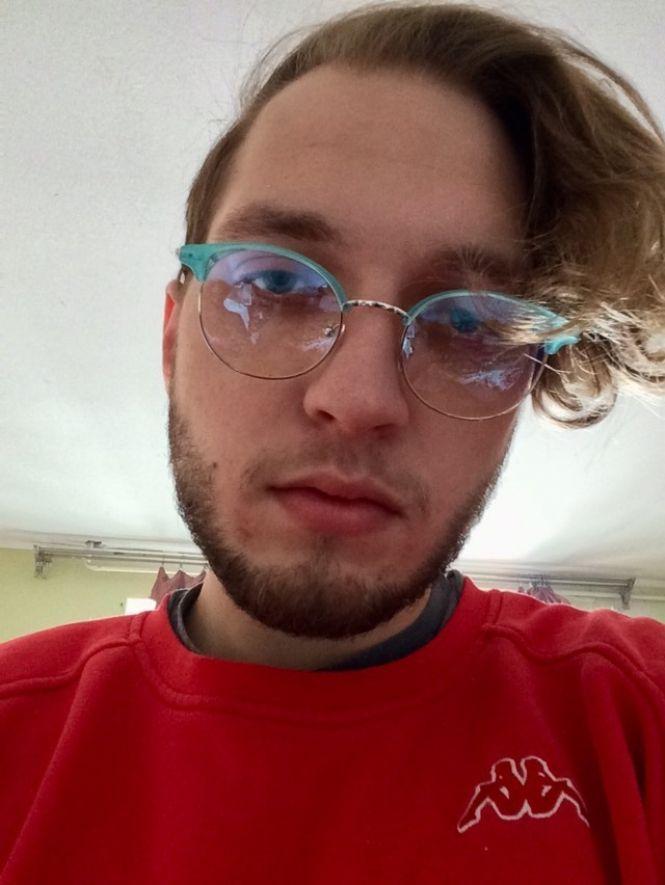 Новини Вінниці - фото з «Смішки смішками, але асфальту немає». Калинівчанин зробив місцеву калюжу зіркою Інстаграму