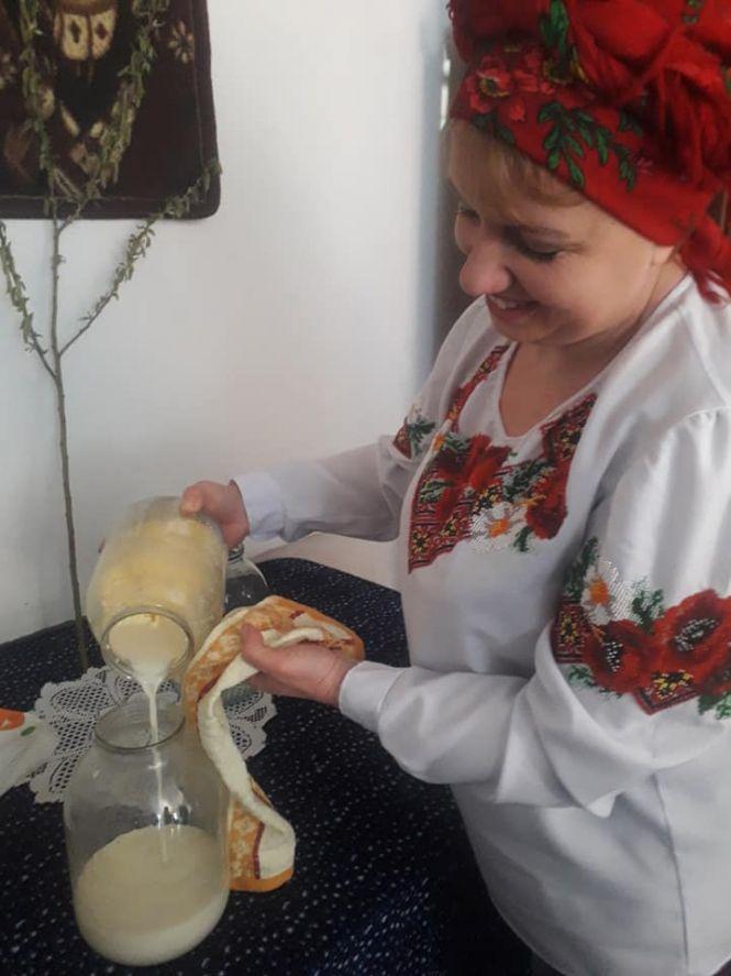 Новини Вінниці - фото з Як у Петрашівці масло «били». Пропонуємо майстер-клас для поповнення Великоднього кошика