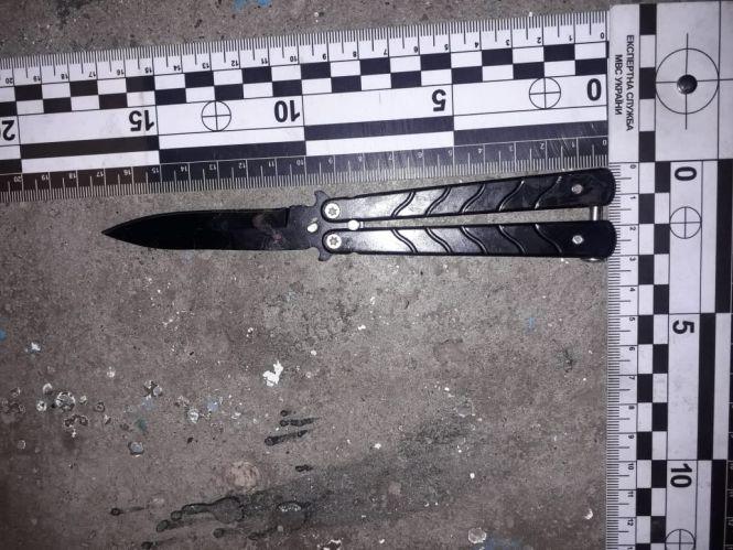 Новини Хмельницького - фото з На Хмельниччині чоловік через ревнощі намагався вбити товариша (ФОТО)