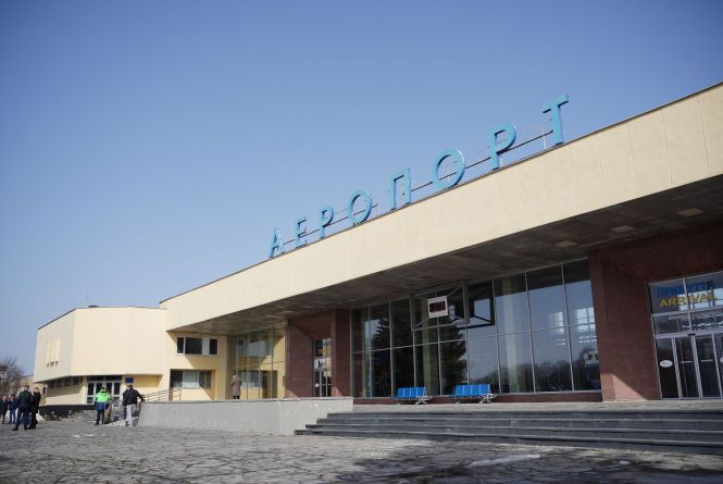 Новини Вінниці - фото з Натовпи біля храмів та 800 тисяч на аеропорт: важливе за 2 травня на 20minut.ua Коли почнуть оновлювати вінницький аеропорт. І на що вже витратили 800 тисяч гривень