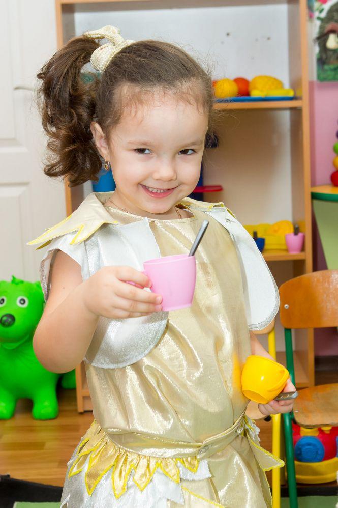 Новини Вінниці - фото з Юна вінницька тхеквондистка обрізала волосся, щоб допомогти хлопчику з онко