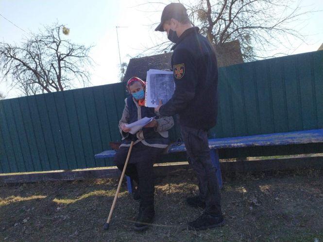 Новини Житомира - фото з Запобігти пожежам: рятувальники продовжують профілактичну роботу серед населення