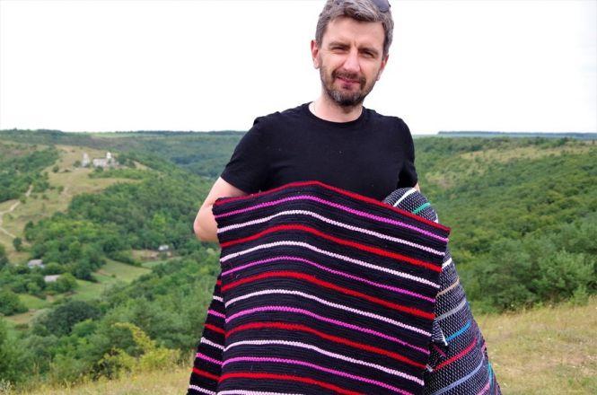 Новини Вінниці - фото з Джинсові килимки на ткацьких верстатах або що таке апсайклінг по-вінницьки