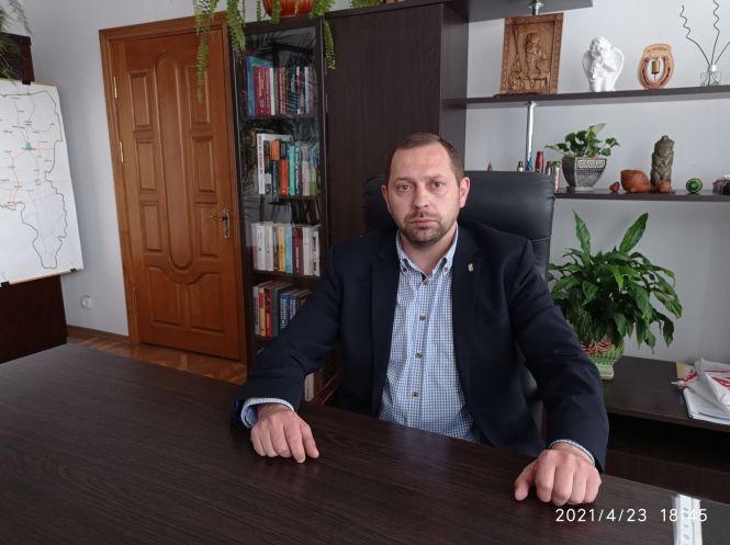 Новини Тернополя - фото з Район, як є: чи вирішать питання доріг, каналізації та стадіону в Монастириськах (ВІДЕО)